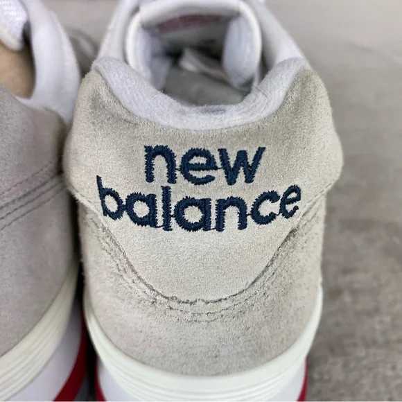 New Balance Classic 574 Shoes Mens Size 12 Gray White Suede Running Sneakers - Picture 9 of 12